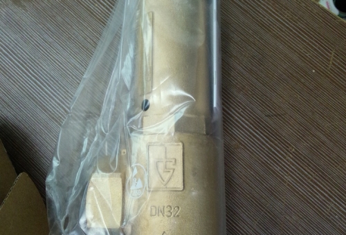03.21上海盛霞 GOETZ安全閥到貨照片